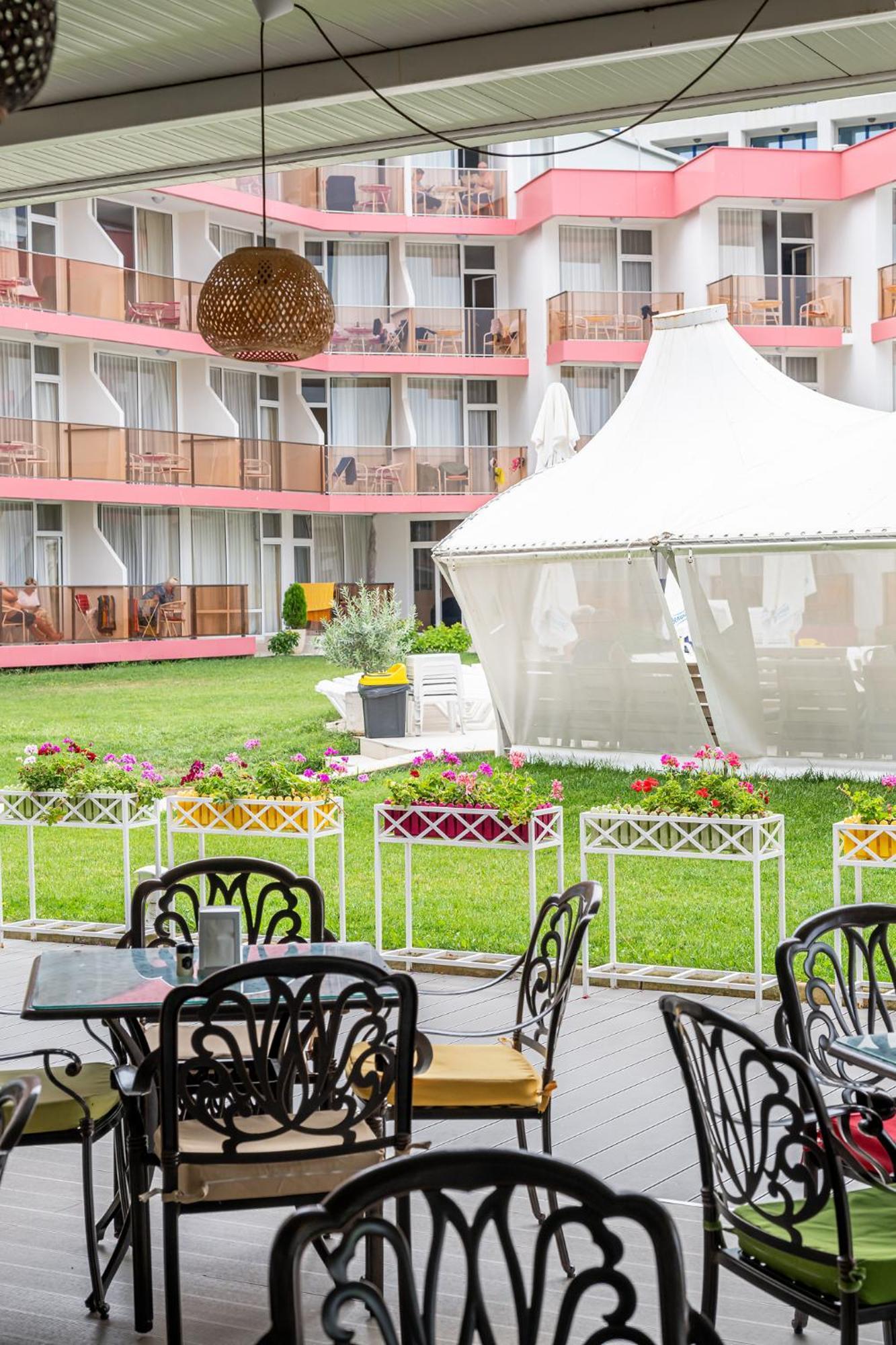 Flamingo Beach Hotel Sluneční pobřeží Exteriér fotografie