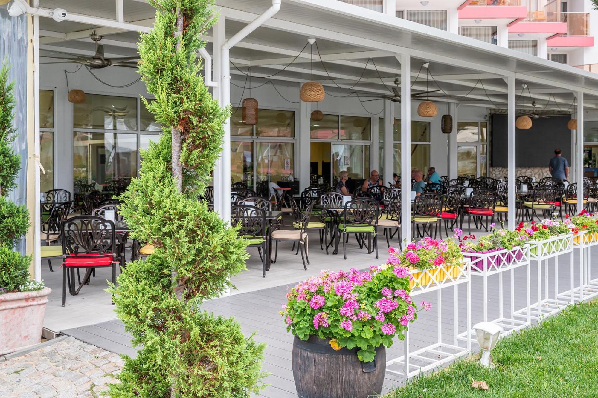 Flamingo Beach Hotel Sluneční pobřeží Exteriér fotografie